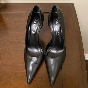 Aldo Black Pumps Size 9 (39)
